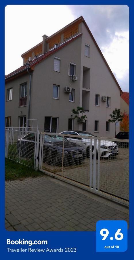 Blonde River Apartman Soter 塞格德 外观 照片